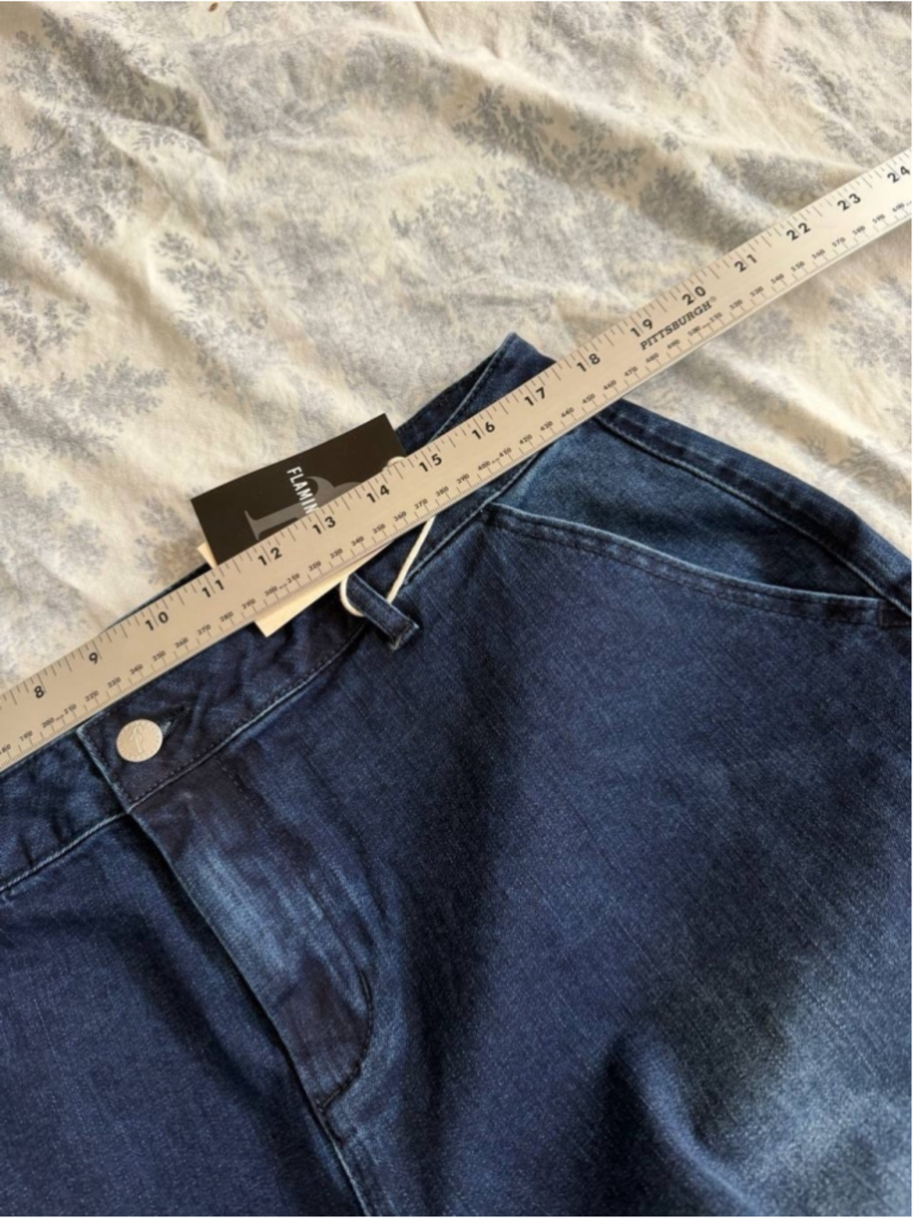 Flamingals Dark Wash Barrel Leg Jeans XXL - Picture 3 of 4